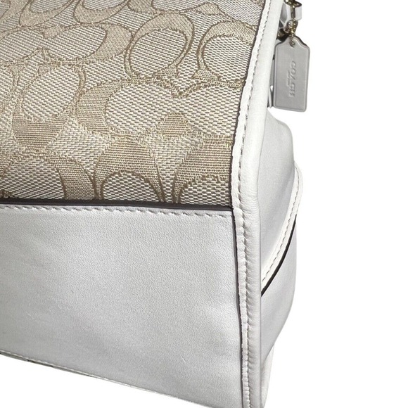 Coach Carlyle Shoulder Bag Signature Jacquard Leather Chalk White Purse 56221 - Picture 11 of 14